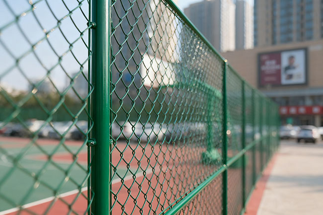 球场围网采购避坑指南：3 个实战技巧帮你选对产品(图1)