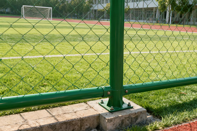 足球场围网多少钱一平米？看懂价格构成，避开 90% 的坑(图2)
