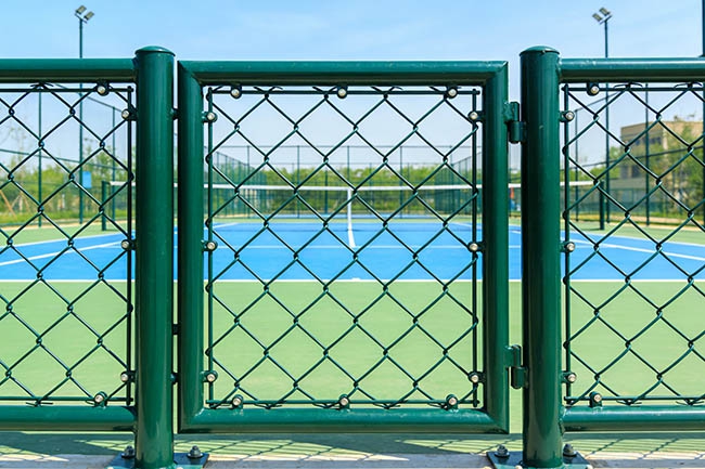 球场围网材质：按场地选，不浪费预算(图1)